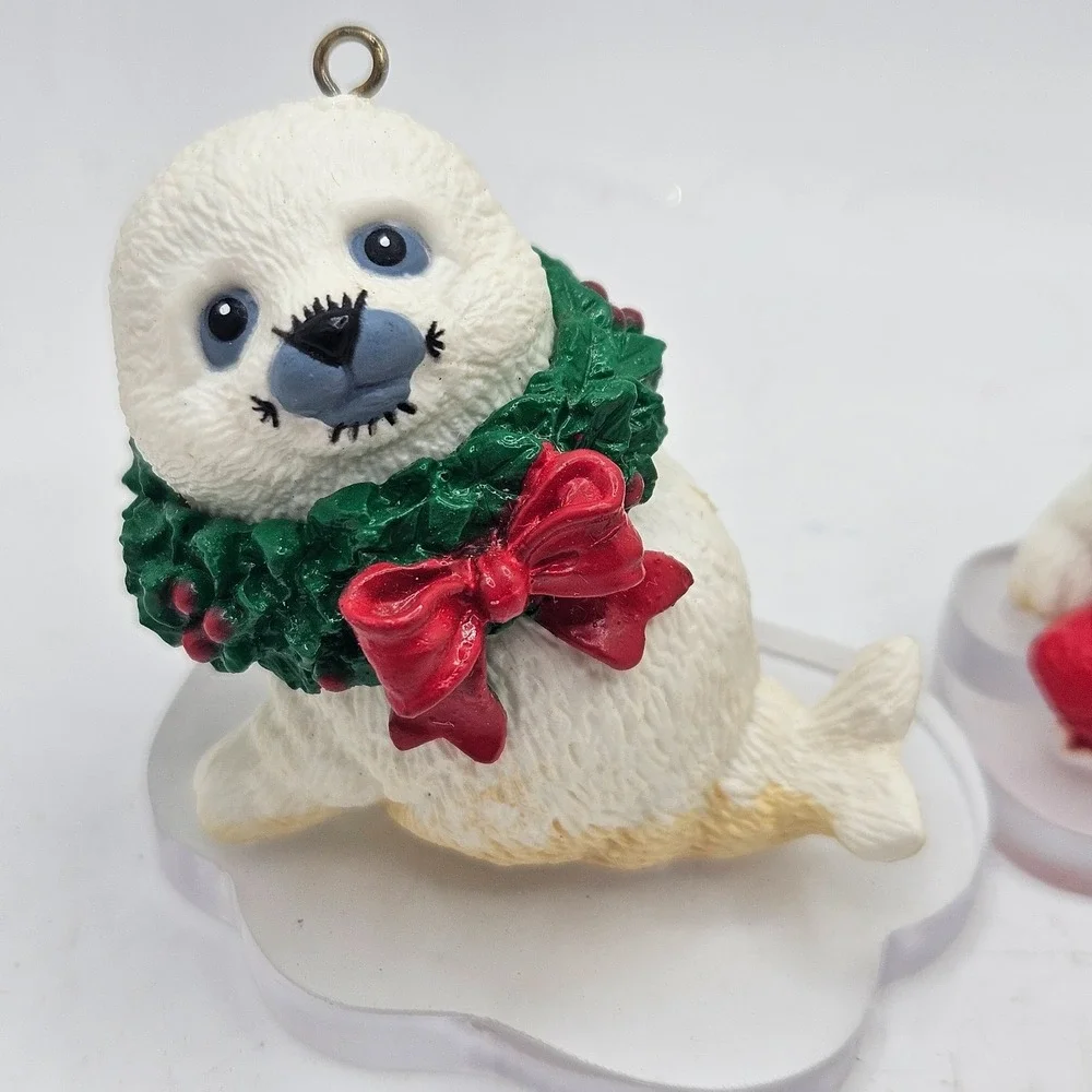 Vintage‎ Morehead Seal Christmas Ornaments Lot of 3 Wreath Bird Acrylic Base
